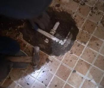 鄂温克卫生间漏水维修公司为您分享下卫生间渗水如何处理及注意事项